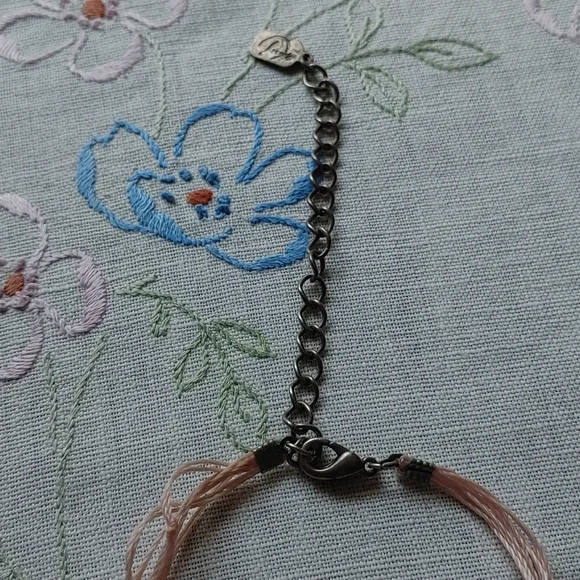 ♦️3 for $15 Pink button shell necklace - Picture 4 of 9